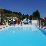 Max Luxury - Servizio Inclusa Отель типа 