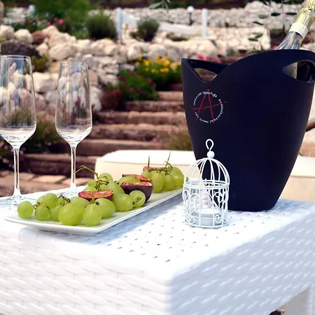 Max Luxury - Servizio Inclusa Bed & Breakfast *
