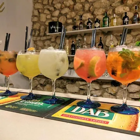 Max Luxury - Servizio Inclusa Bed & Breakfast 4*