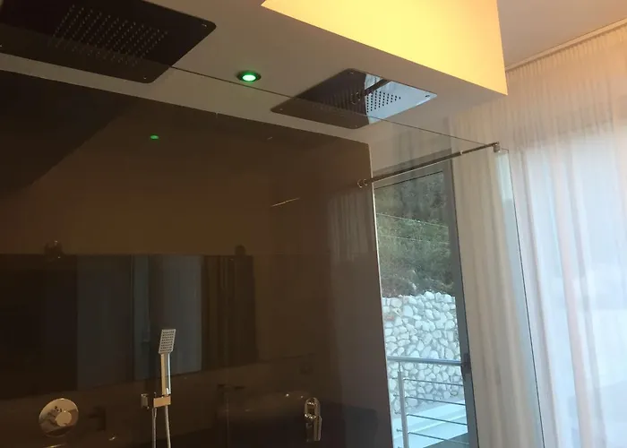 Max Luxury - Servizio Inclusa לינה וארוחת בוקר